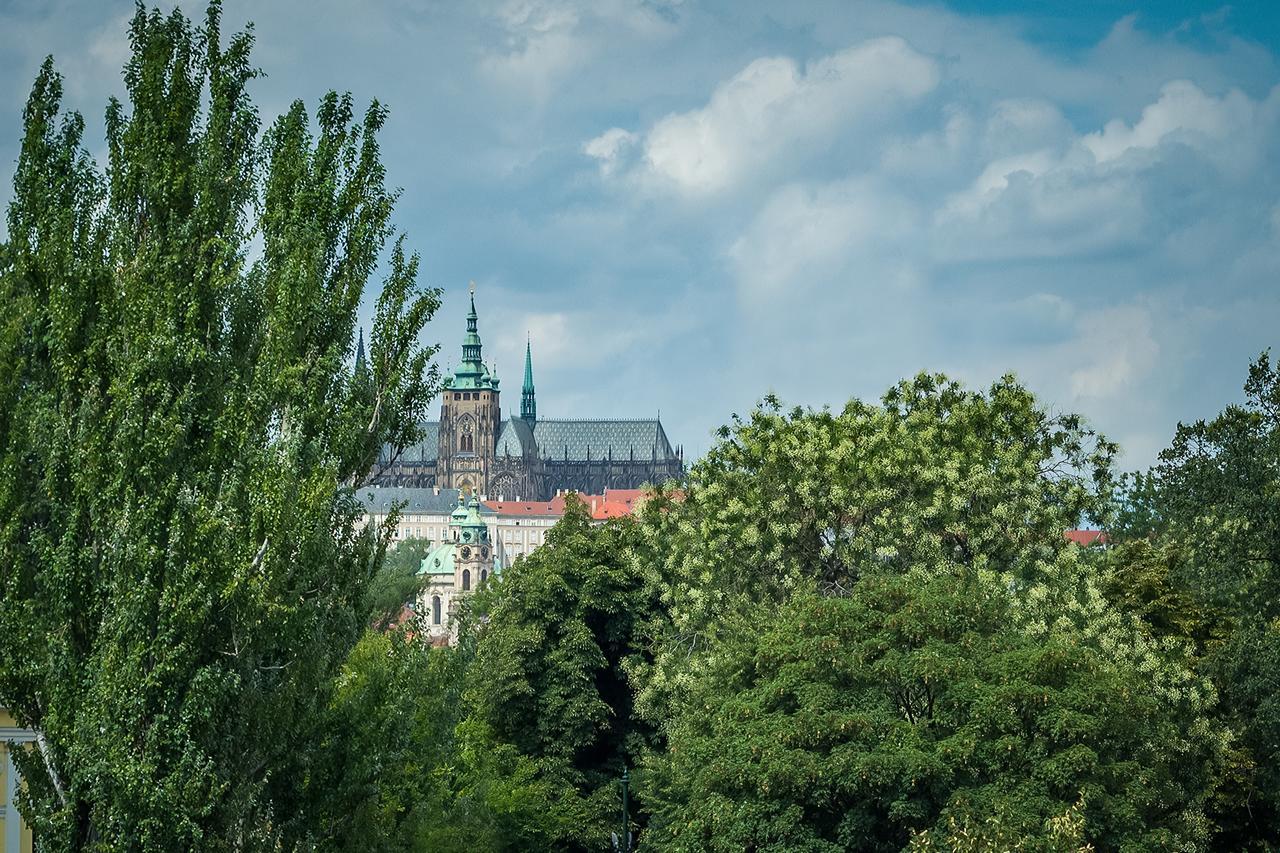 Riverside Apartment With A Balcony Praga Exterior foto